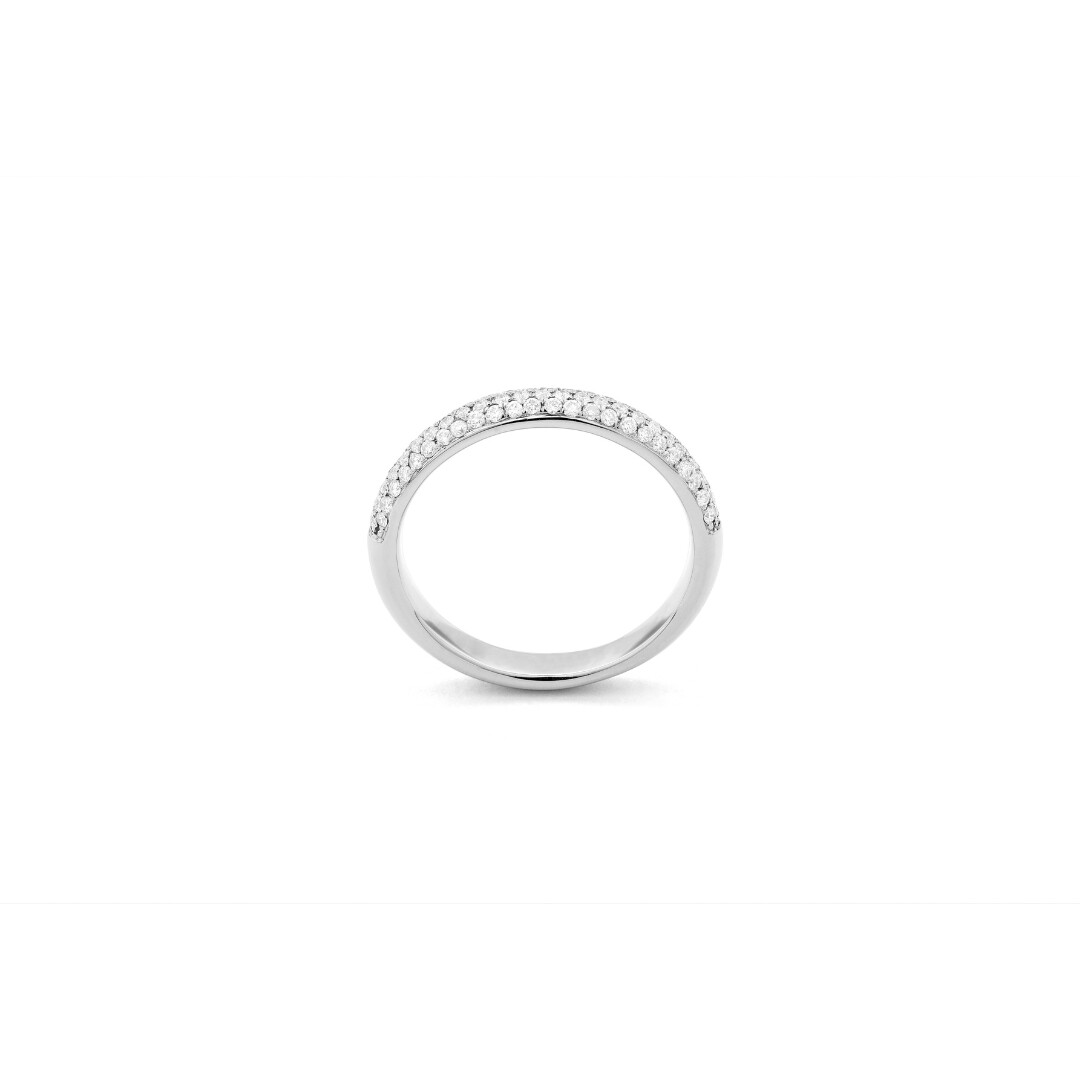 Bague demi-tour pavage diamants sur or blanc