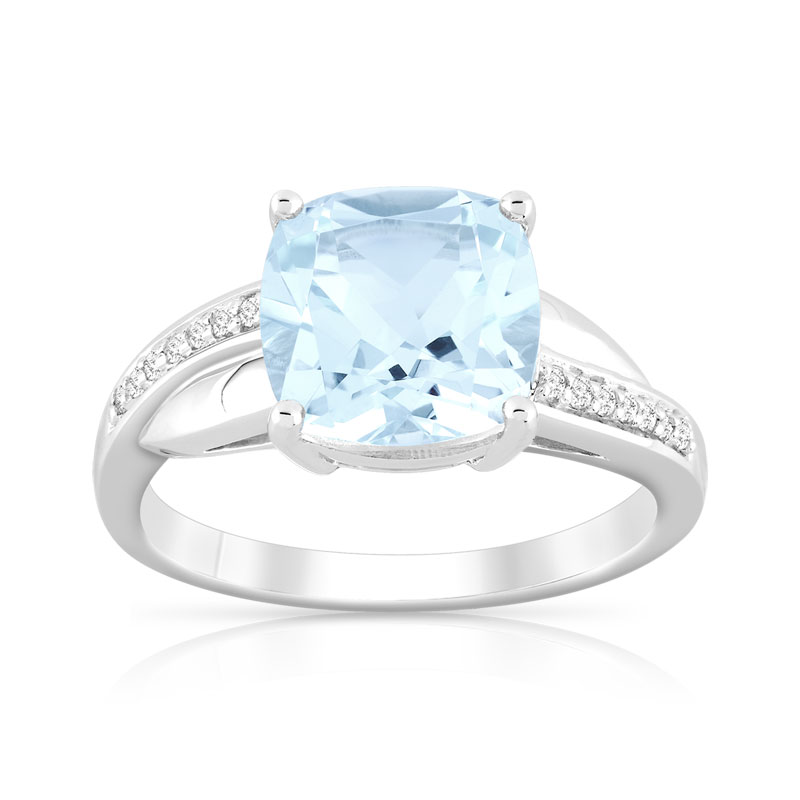 Bague or 375 blanc topaze bleue traitée carrée et diamants